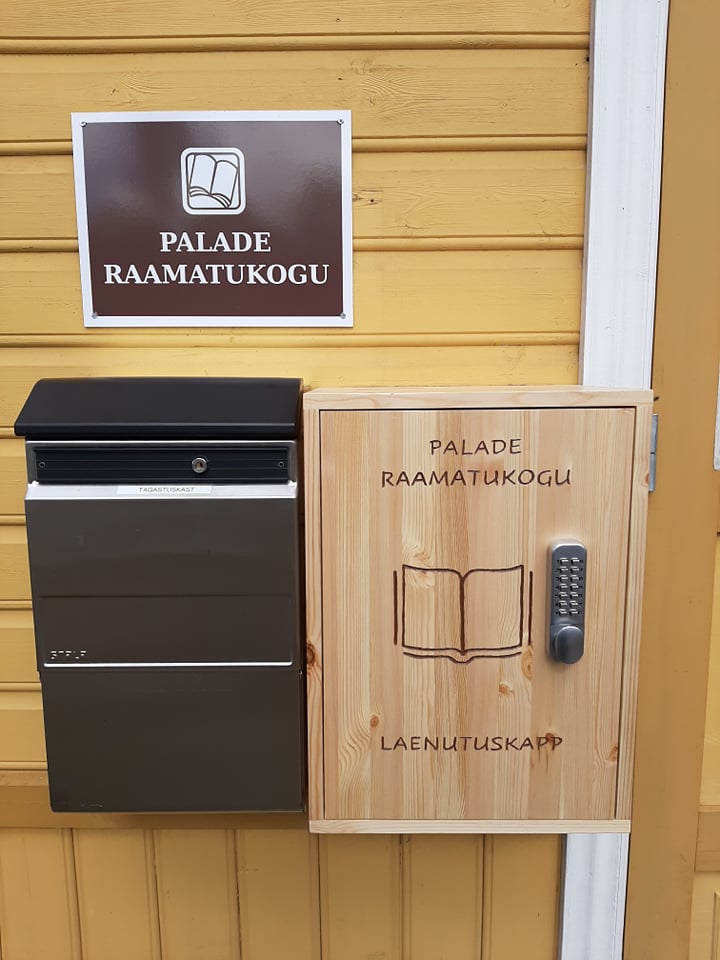 palade raamautukogu laenutuskast