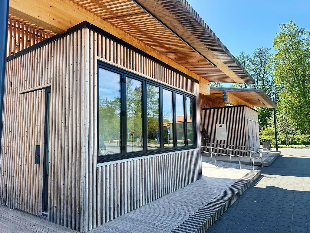 müügikiosk väljakul.jpg